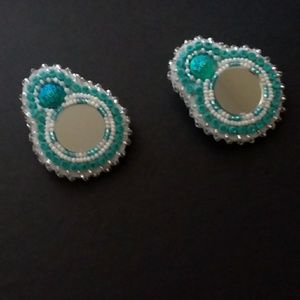Native American Indian Regalia Beaded earrings HM